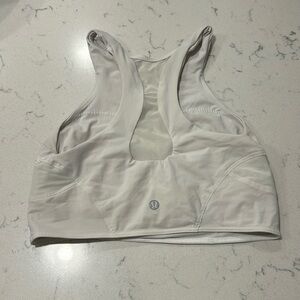 White lululemon sports bra size 4